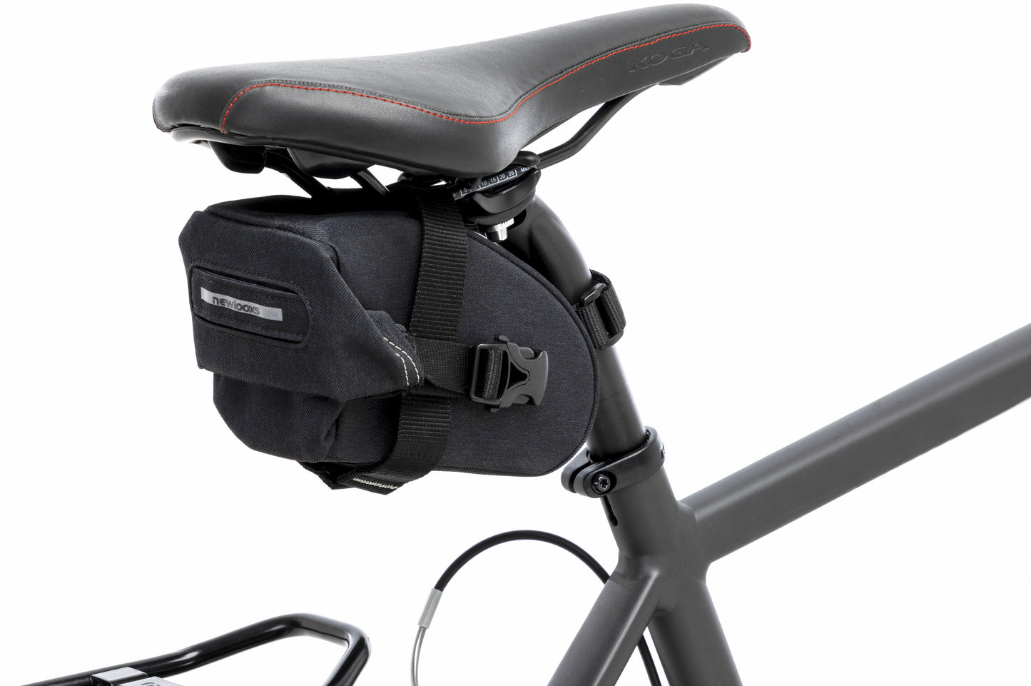 Zadeltas New Looxs Sports Saddle Bag 0,9 liter 17 x 10 x 9 cm - zwart