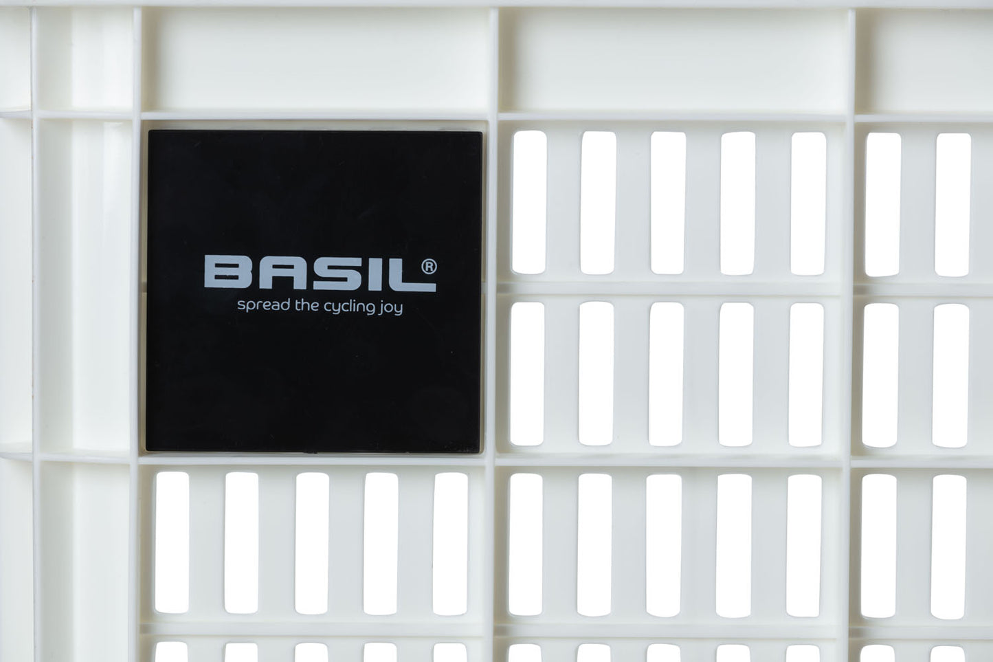 Gerecyclede fietskrat Basil Crate M 29.5 liter 35 x 45 x 25 cm - bright white