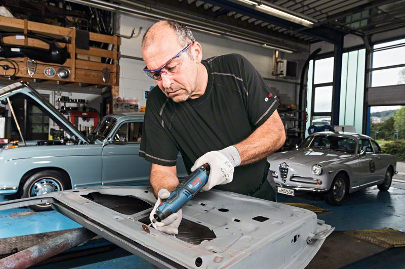 Bosch GRO 12V-35 cordless multitool