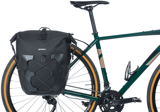 Fietstas Basil Navigator Waterproof 25-31 liter 32 x 15 x 37 cm - zwart