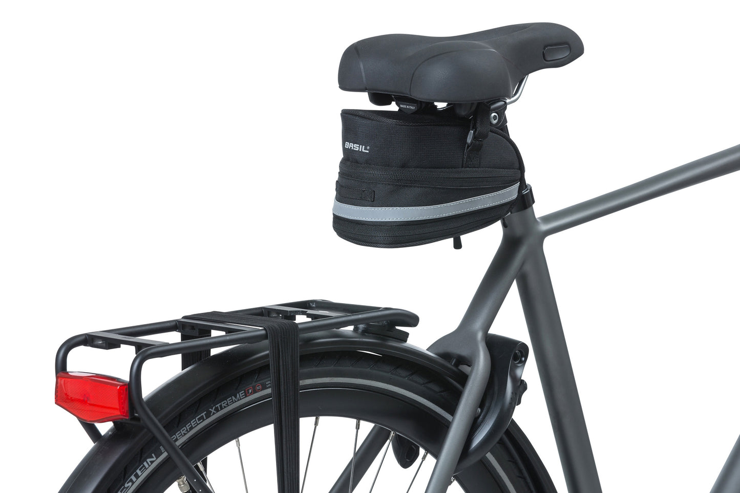 Zadeltas Basil Mada 1 liter 19 x 11 x 13 cm - zwart