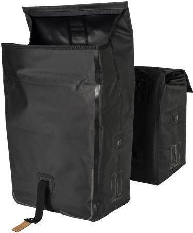 Dubbele fietstas Basil Urban Dry 50 liter 36 x 17 x 42 cm - mat zwart