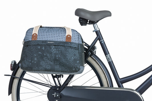 Fietstas Basil Bohème Carry All 18 liter 44 x 17 x 31 cm - blauw