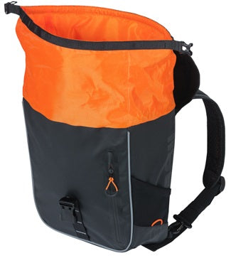 Fietsrugzak Basil Miles Tarpaulin 17 liter 31 x 17 x 44 cm - zwart/oranje