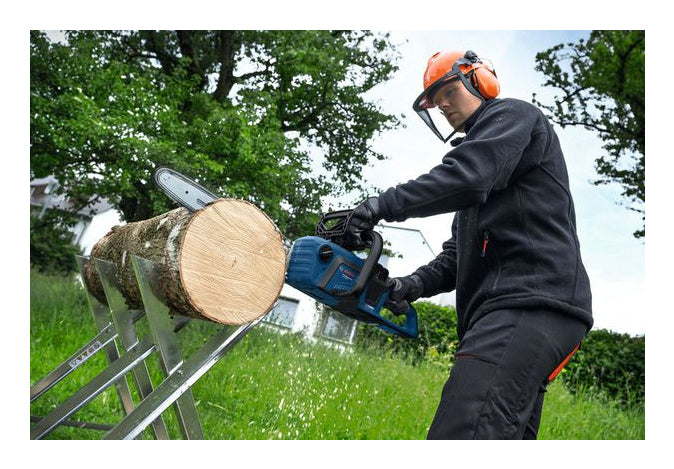 Bosch GKE 18V-40 solo cordless chainsaw